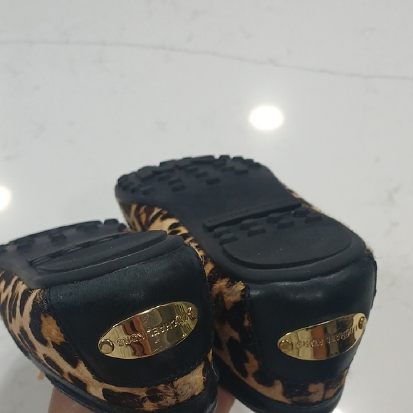 Michael Kors Leopard Pattern Loafers with Black Accents Sz 9 Gentle Used - Picture 8 of 8